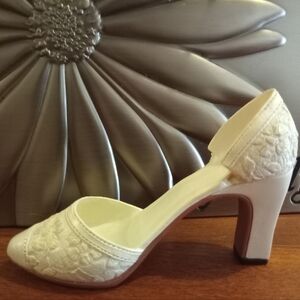 Vintage Just the Right Shoe Raine Shower of Flowers Mini Shoe 1999 25026 Flaws